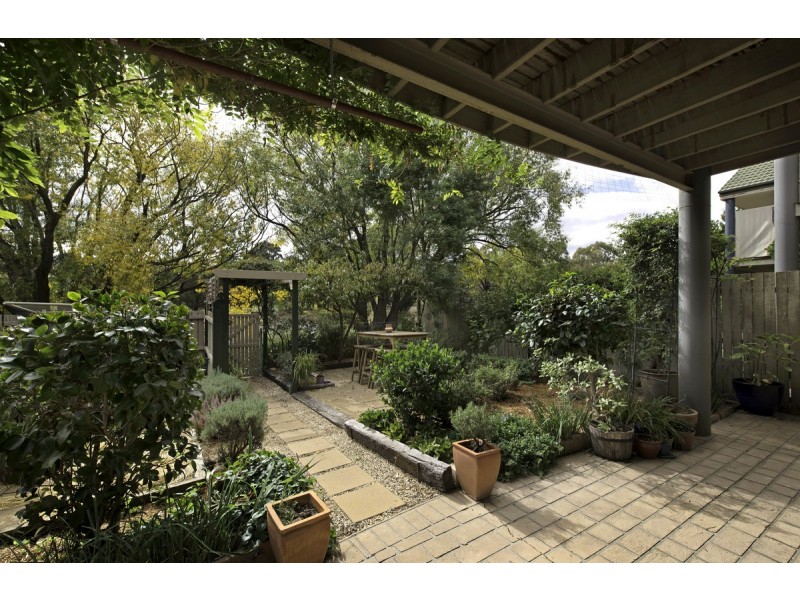 7 Carnall Close, Holt ACT 2615