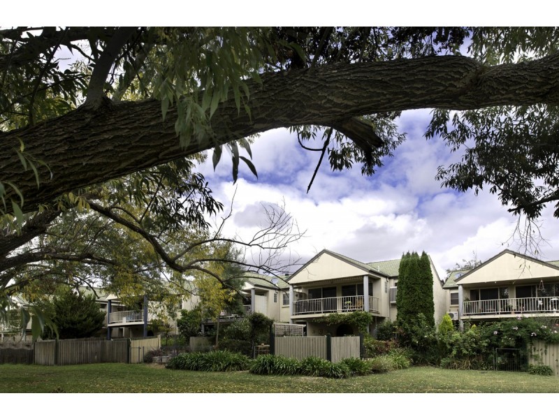 7 Carnall Close, Holt ACT 2615