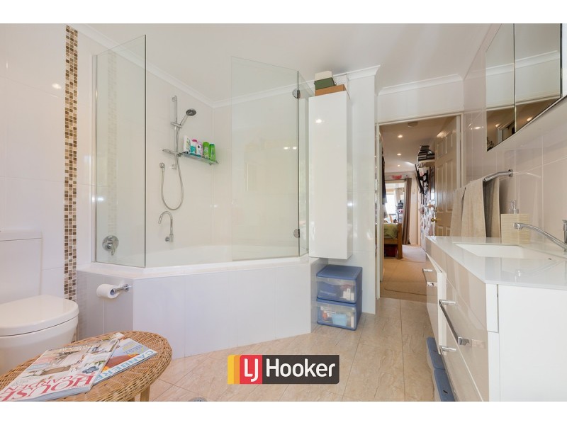 116 Hugh Mckay Crescent, Dunlop ACT 2615