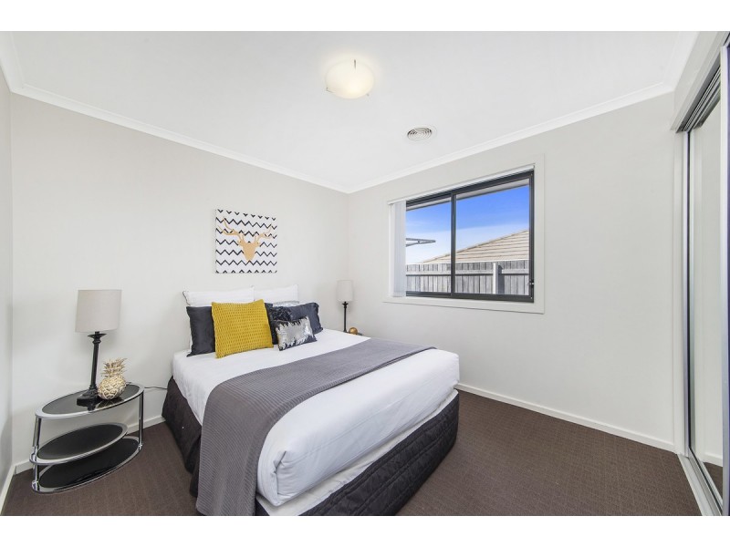 2 Seery Street, Casey ACT 2913