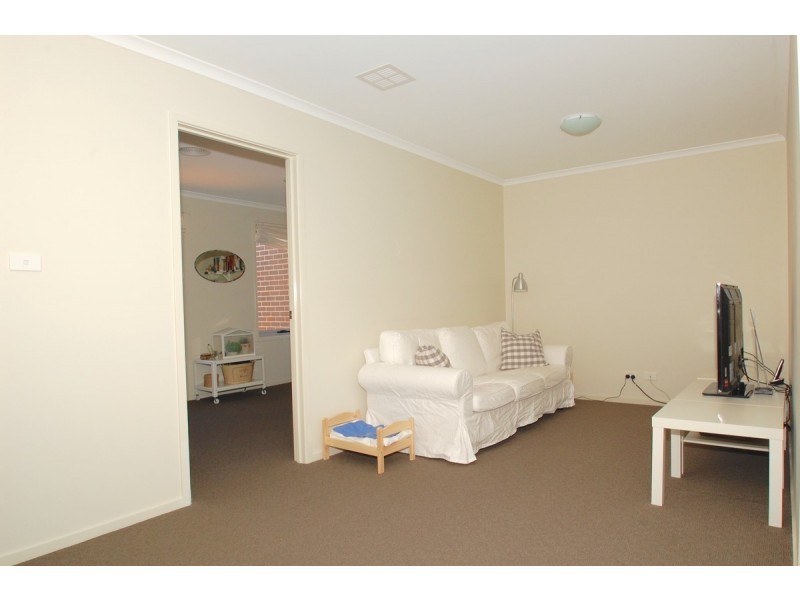 11/21 Gordon Withnall Crescent, Dunlop ACT 2615