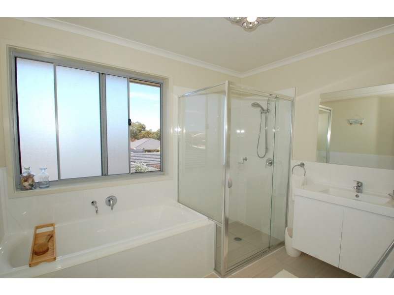 11/21 Gordon Withnall Crescent, Dunlop ACT 2615