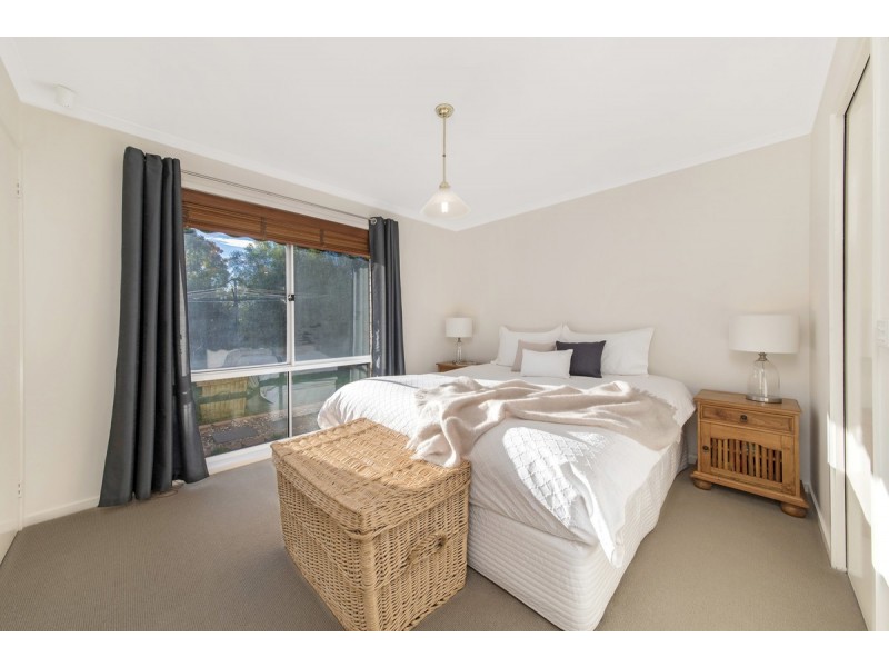 37 Thornhill Crescent, Dunlop ACT 2615