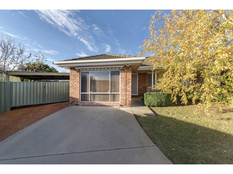 37 Thornhill Crescent, Dunlop ACT 2615