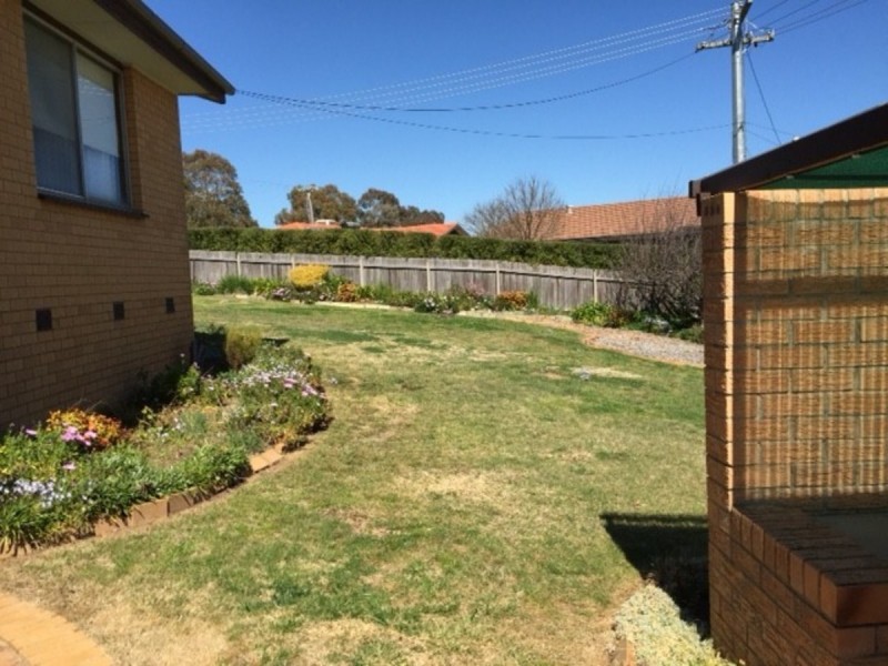 24 Barber Crescent, Flynn ACT 2615