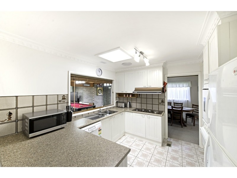 33 Armstrong Crescent, Holt ACT 2615