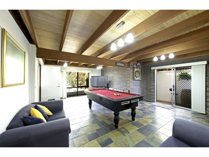 33 Armstrong Crescent, Holt ACT 2615
