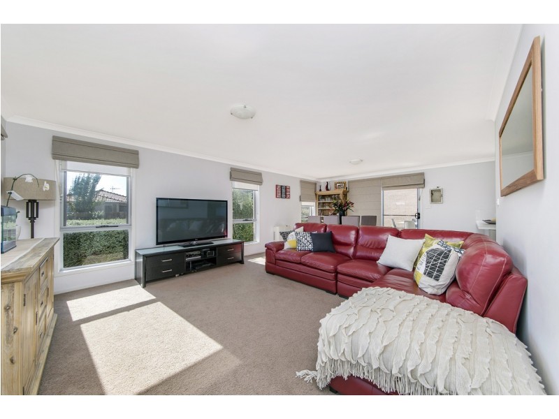 6 Toft Street, Dunlop ACT 2615