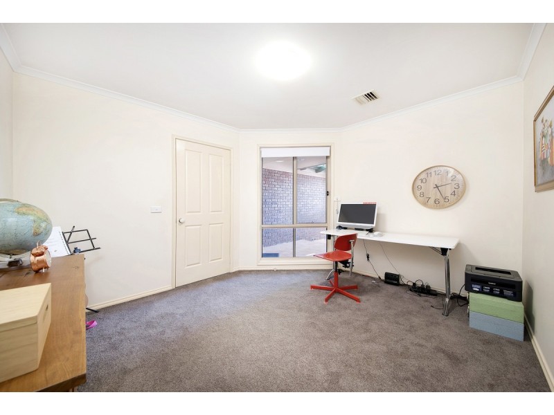 14 Pomeroy Street, Dunlop ACT 2615