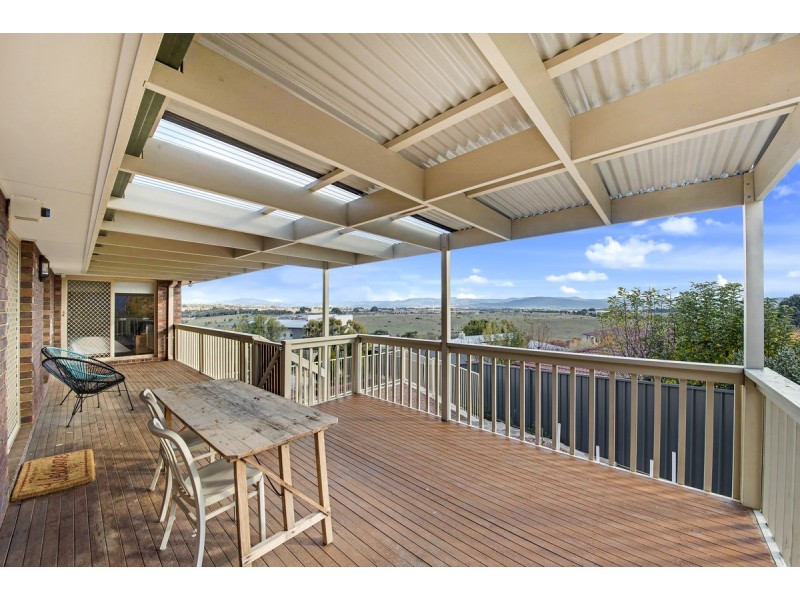 14 Pomeroy Street, Dunlop ACT 2615