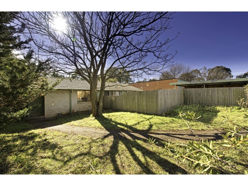 7 Waterfield Place, Charnwood ACT 2615