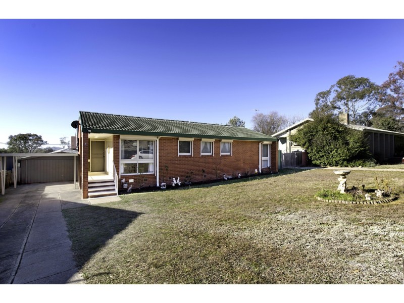5 Weber Place, Holt ACT 2615