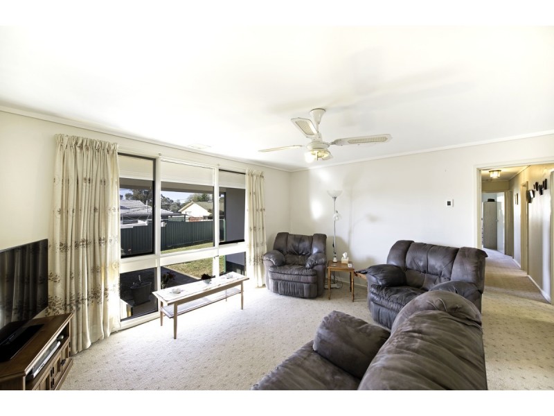 5 Weber Place, Holt ACT 2615