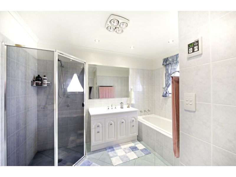 5 Weber Place, Holt ACT 2615