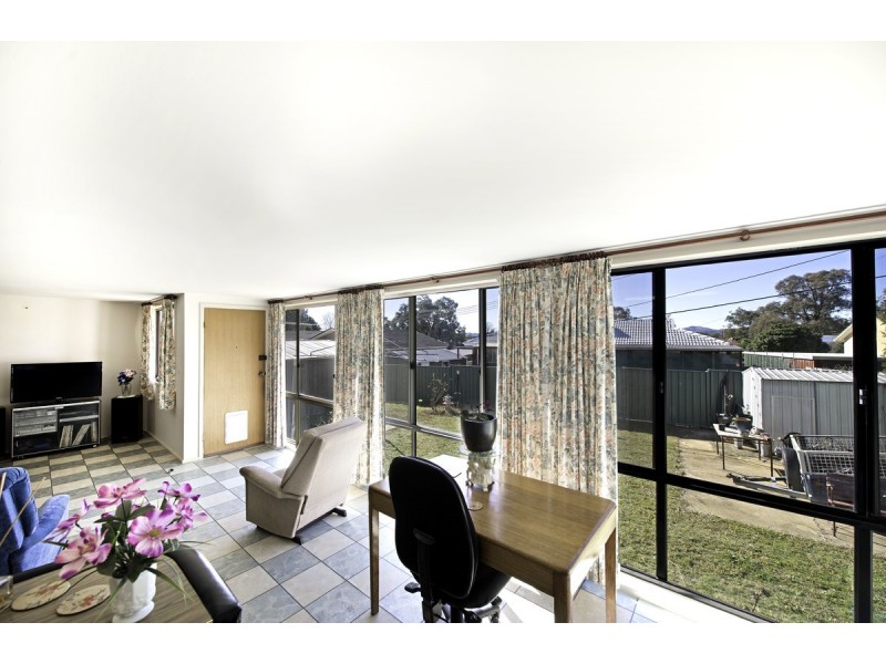 5 Weber Place, Holt ACT 2615