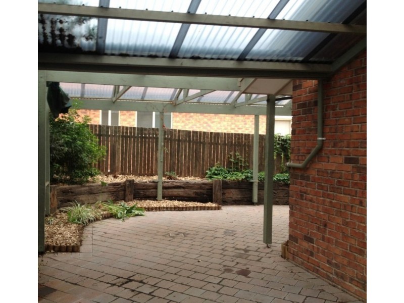6 Leonard Close, Dunlop ACT 2615