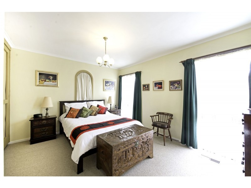 6 Backhouse Street, Latham ACT 2615