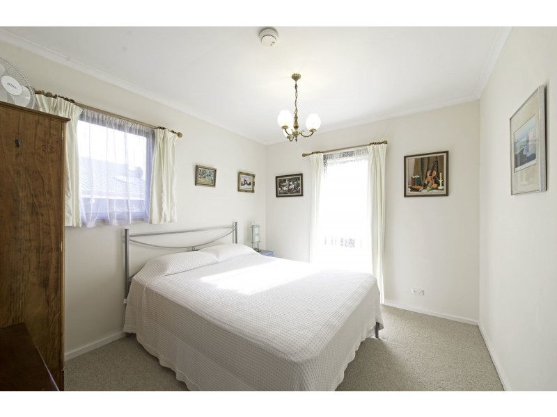 6 Backhouse Street, Latham ACT 2615