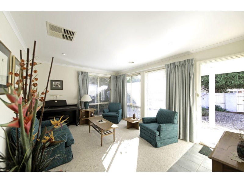 13 Slight Place, Holt ACT 2615