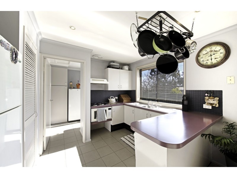 10 Landale Place, Charnwood ACT 2615