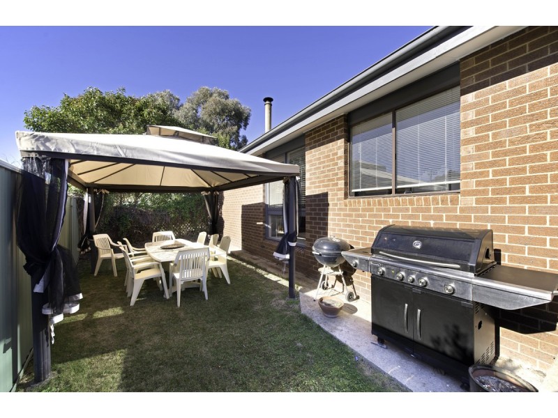 10 Landale Place, Charnwood ACT 2615