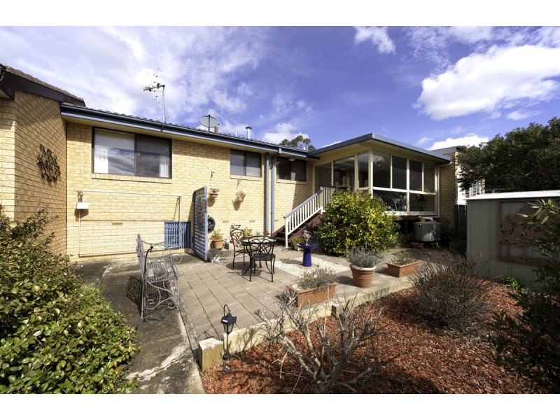8 Box Place, Latham ACT 2615