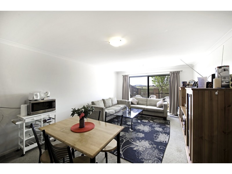 6/204 Macfarlane Burnet Avenue, Macgregor ACT 2615
