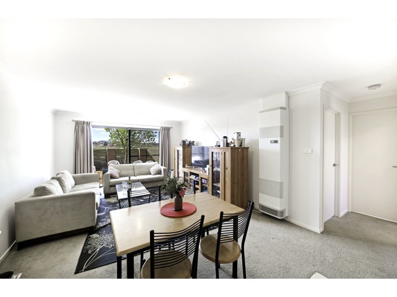 6/204 Macfarlane Burnet Avenue, Macgregor ACT 2615