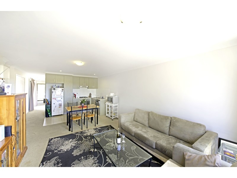 6/204 Macfarlane Burnet Avenue, Macgregor ACT 2615