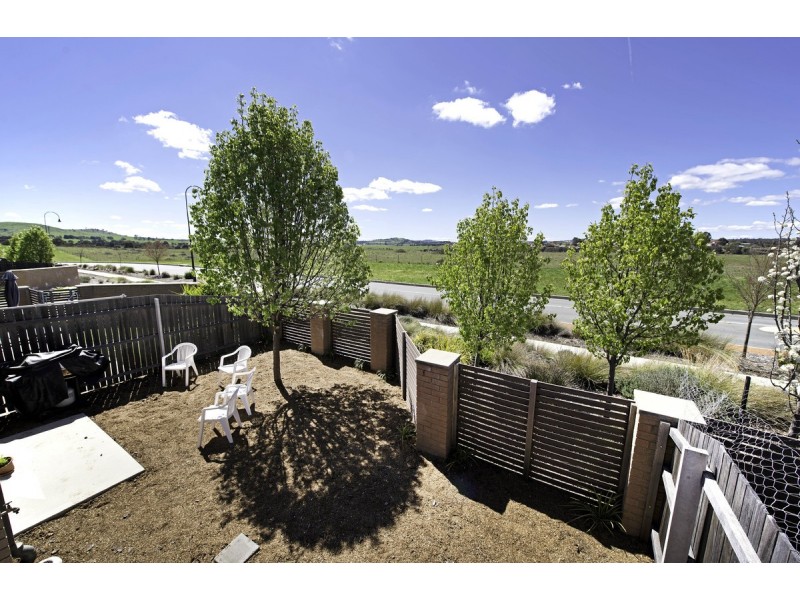 6/204 Macfarlane Burnet Avenue, Macgregor ACT 2615