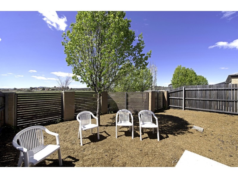 6/204 Macfarlane Burnet Avenue, Macgregor ACT 2615