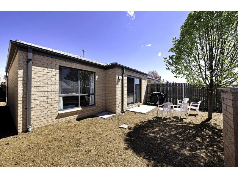 6/204 Macfarlane Burnet Avenue, Macgregor ACT 2615