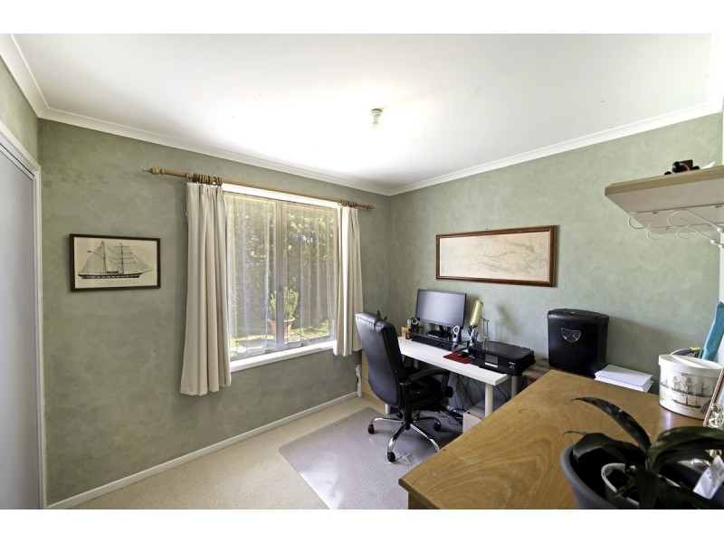 5 Bushby Place, Holt ACT 2615