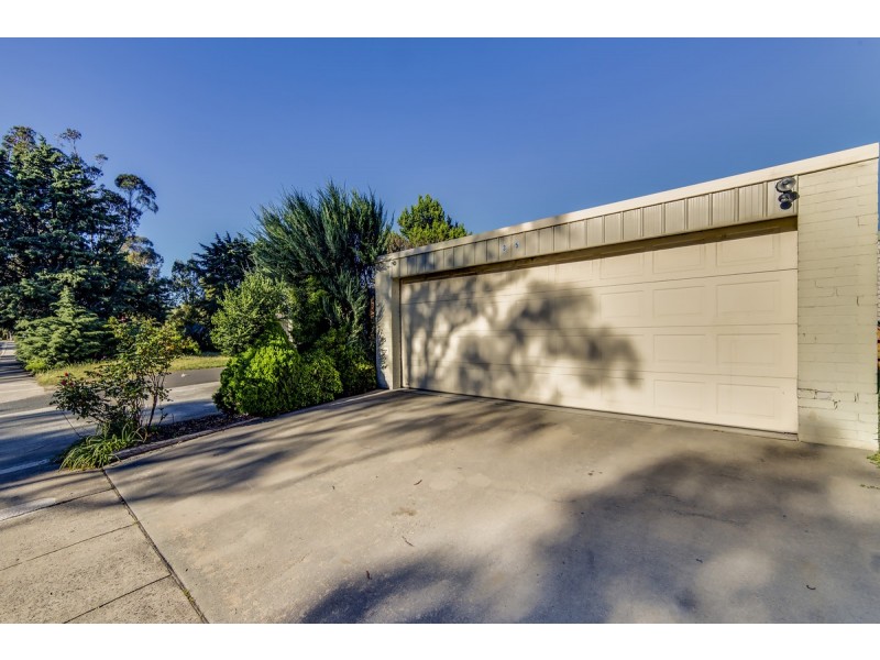 35 Chirnside Circuit, Kambah ACT 2902