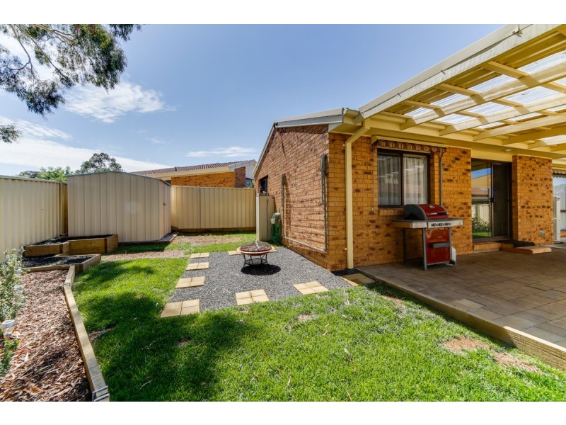 4/6 Beazley Crescent, Calwell ACT 2905