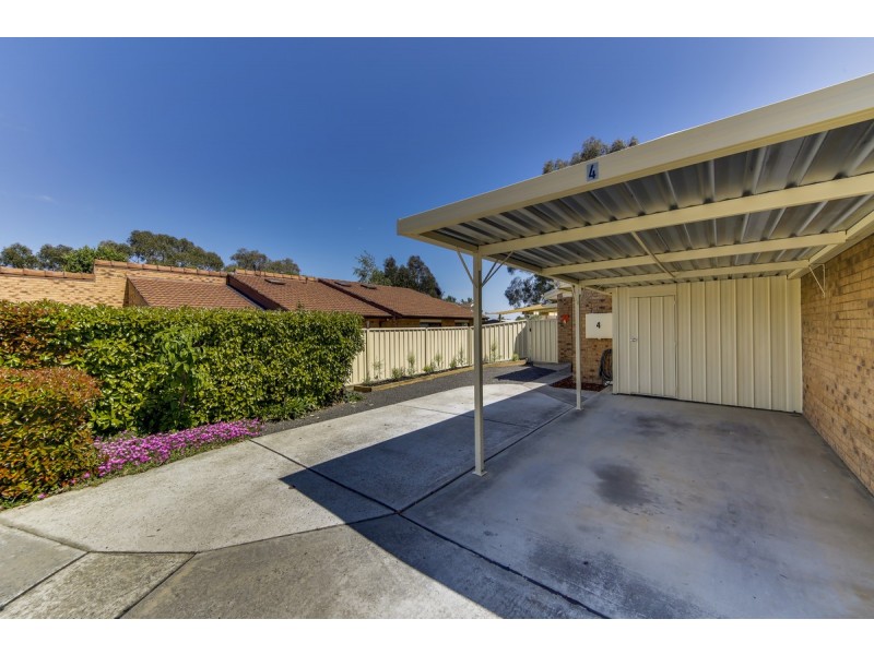 4/6 Beazley Crescent, Calwell ACT 2905