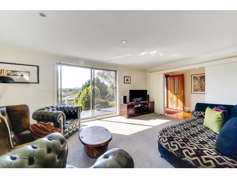 10 Cumpston Place, Macgregor ACT 2615