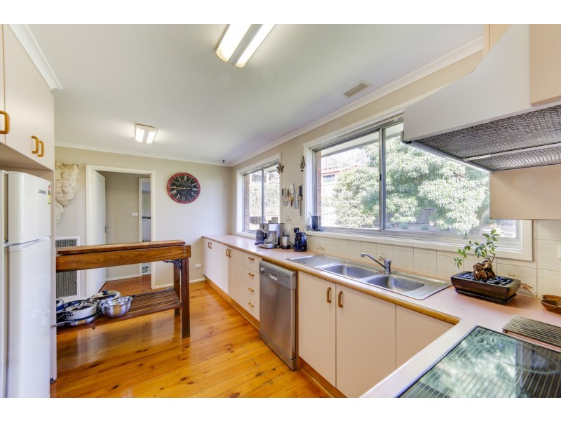 10 Cumpston Place, Macgregor ACT 2615