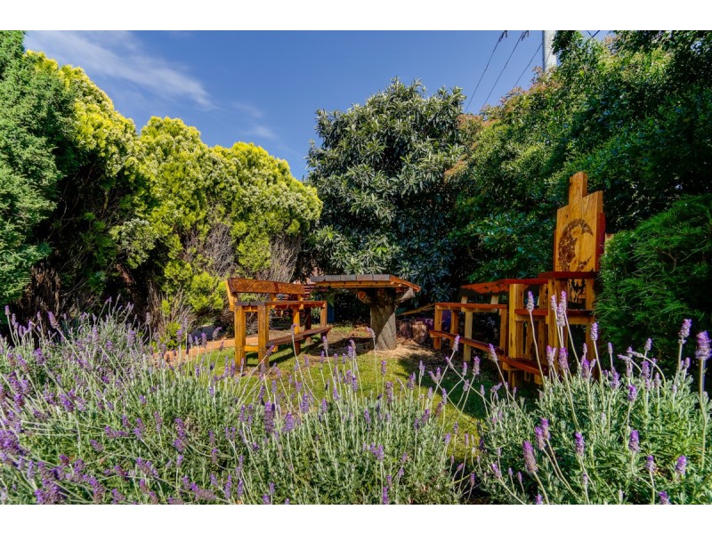 10 Cumpston Place, Macgregor ACT 2615
