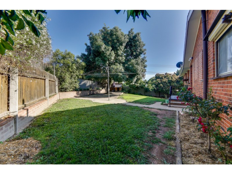 10 Cumpston Place, Macgregor ACT 2615