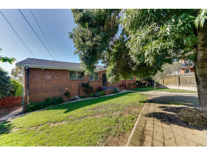 10 Cumpston Place, Macgregor ACT 2615
