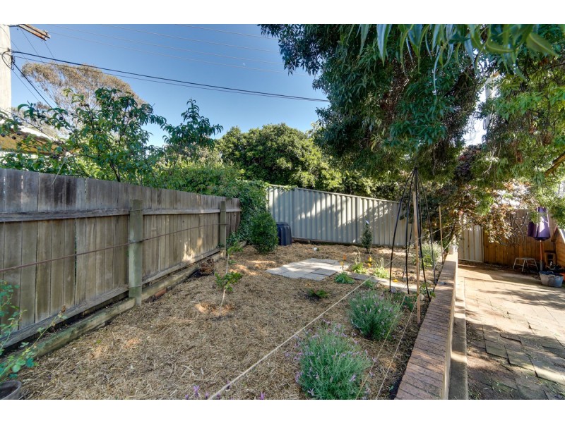 10 Cumpston Place, Macgregor ACT 2615
