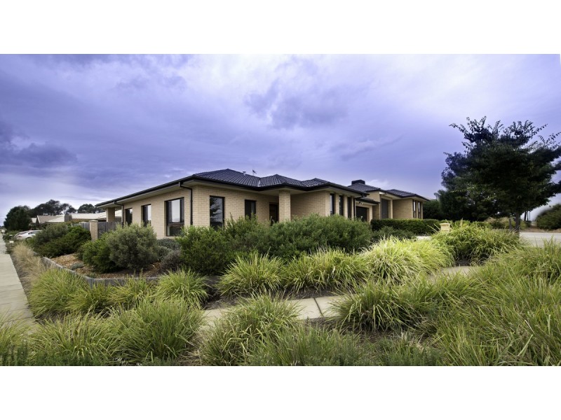 24 Greenman Street, Macgregor ACT 2615