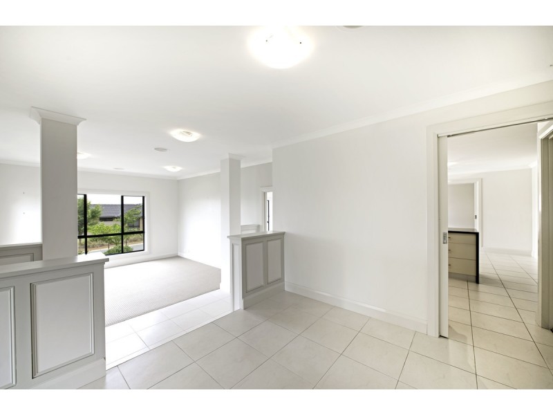 24 Greenman Street, Macgregor ACT 2615