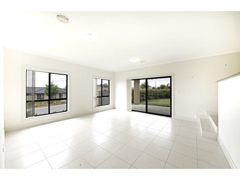 24 Greenman Street, Macgregor ACT 2615