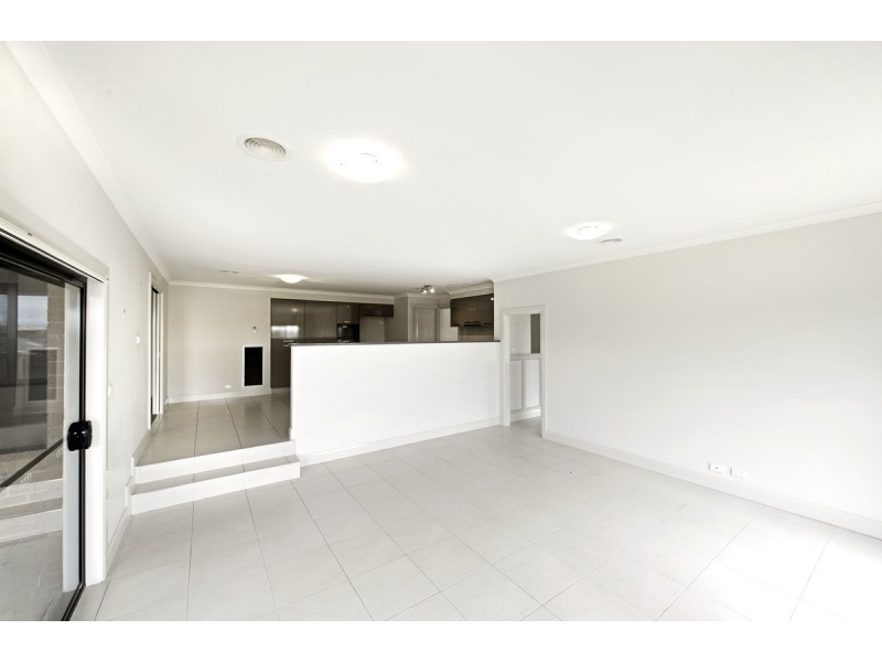 24 Greenman Street, Macgregor ACT 2615