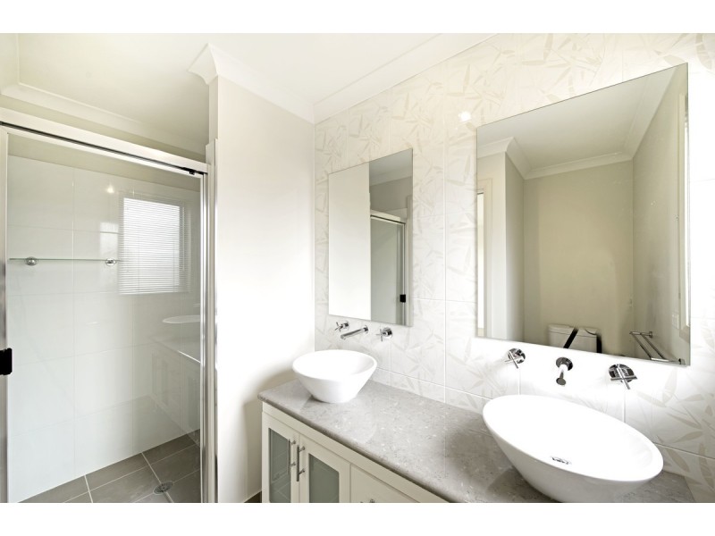 24 Greenman Street, Macgregor ACT 2615