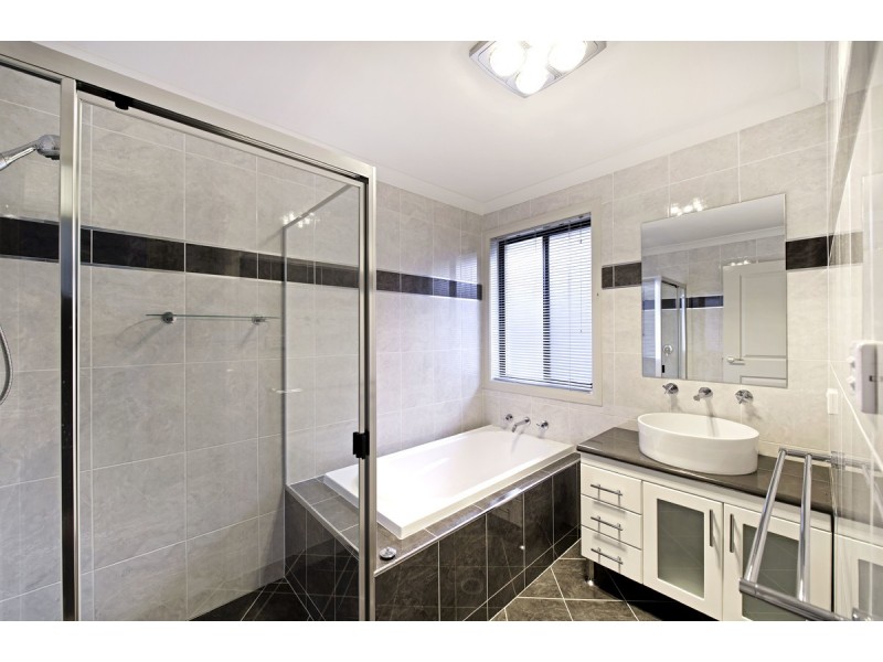 24 Greenman Street, Macgregor ACT 2615