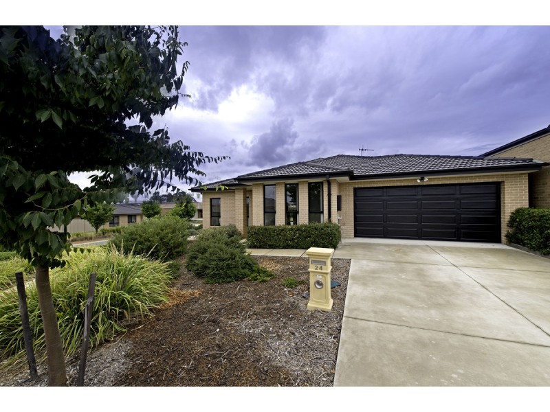 24 Greenman Street, Macgregor ACT 2615