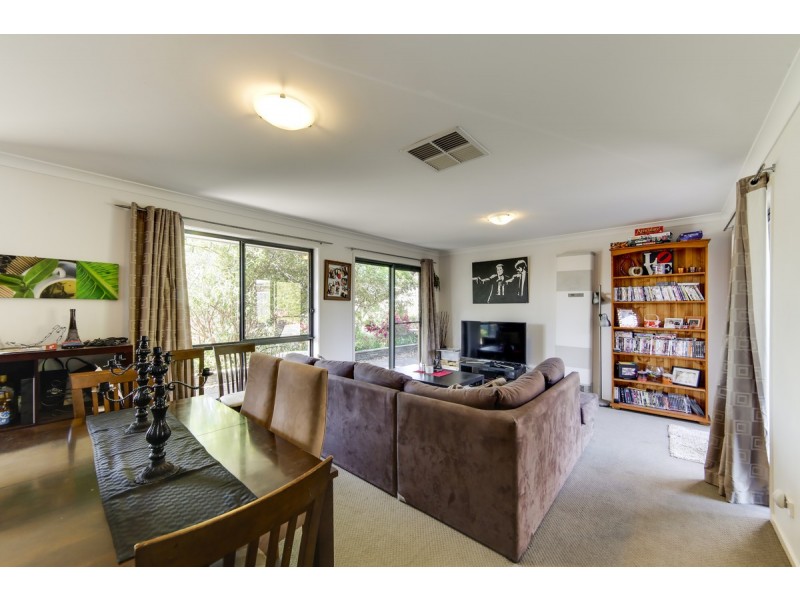 6 Sax Place, Macgregor ACT 2615